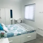 Modern Renovated 2 Bdrm - Las Canteras