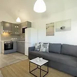 Cozy & Modern Bungalow W/Private Garden Bbq+Wifi