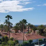 VIVIENDA VACACIONAL-Las Camelias Apartments #E05