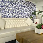Las Camelias Apartments Q17