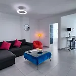 Apartamento Con Terraza Y Vistas