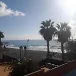 Agradable casa con entrada propia a la playa