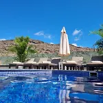 Villa De Lujo Con Piscina Climatizada