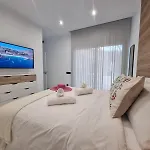 Villa De Lujo Con Piscina Climatizada