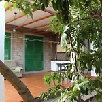 Casita Lily