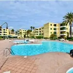 Las olas apartment