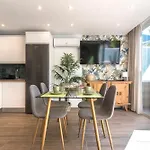 Home2Book Stylish Tropical Apt Terrace & Pool