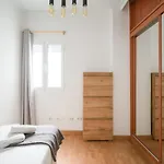 Moderno Piso De 3 Habitaciones Cerca De Triana