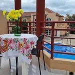 Story Suites - Palmeral Oasis