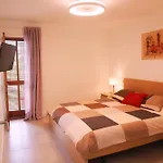 Aida 111 - Apartamento Con Vistas Al Jardin Y Cerca Del Mar