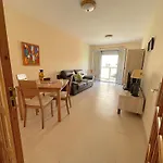 Exclusivo Apartamento Muy Cerca De La Playa De Arinaga Con Balcon