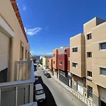 Exclusivo Apartamento Muy Cerca De La Playa De Arinaga Con Balcon