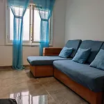 Burero Beach Stay - Comfy - Near Airport & Beaches
