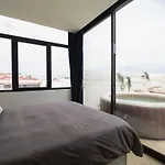 Las Palmas Beach Penthouse Spa