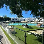 Delightful Bungalow Playmar: Comfort And Convenience In Maspalomas, Steps Away From Shopping Centers And Beaches