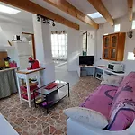 Beautiful 1-Bedroom House \'Oficina\' Finca Vistamar
