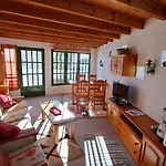 Captivating 2-Bedroom House \'Pajar\' Finca Vistamar