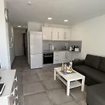 Modernes Apartment Mit 1 Schlafzimmer Und Balkon Im Herzen Von Playa Del Ingles, Gran Canaria
