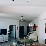 Casa Las Guayarminas