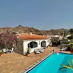 Beautiful Villa In Tauro With Heated Pool