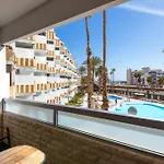Lenas Modern Apartment