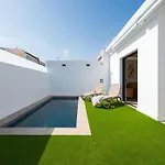 Villa With Heated Pool In Gran Canaria