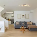 Horizon Vacation Home - Coastal Oasis Shared Pool Terrace Smart Tv