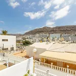Horizon Vacation Home - Coastal Oasis Shared Pool Terrace Smart Tv