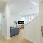Horizon Vacation Home - Coastal Oasis Shared Pool Terrace Smart Tv