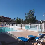 Golden Beach Appartement Met Pool