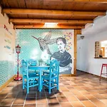 Frida Kahlo house con piscina y vistas al mar by Lightbooking