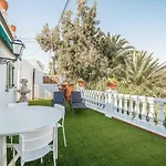 Frida Kahlo house con piscina y vistas al mar by Lightbooking