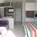 Moderno apartamento con vistas al mar