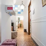 Urban Vintage-Styled Home - Wifi