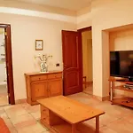 Flatguest - Spacious Home