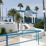 Bungalow With Terrace Near The Beach