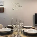 Pequeno Pero Acogedor