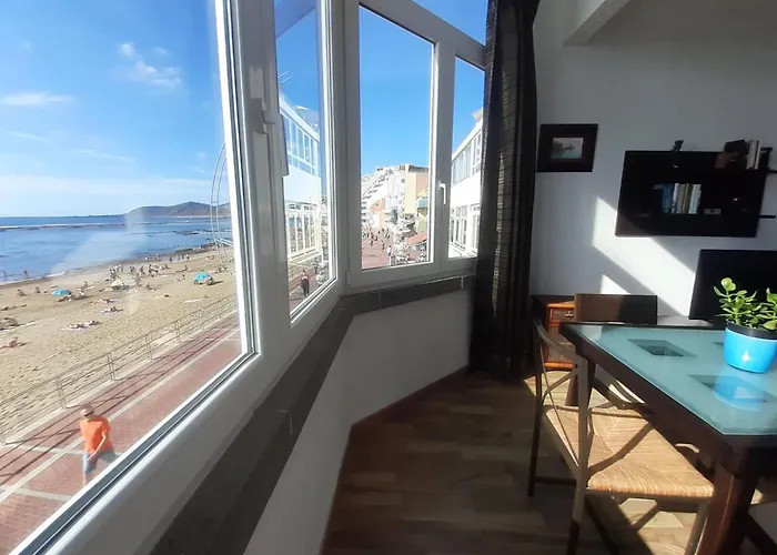 Oceanfront Flat II By Canary365