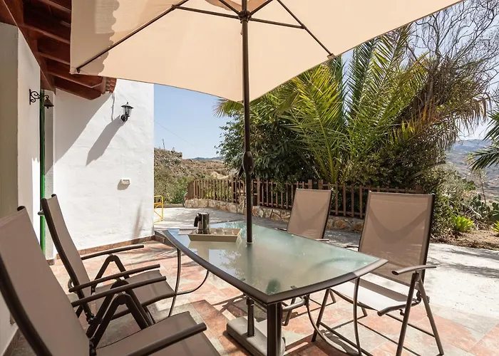 Sunset Views Terrace 2Br Cave House - Parking
