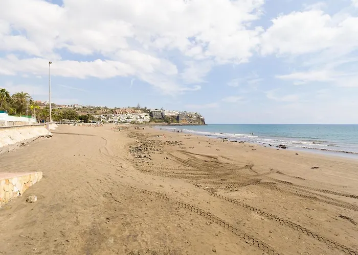 Homeforguest Modern Apartment In San Agustin 2 Min From The Beach