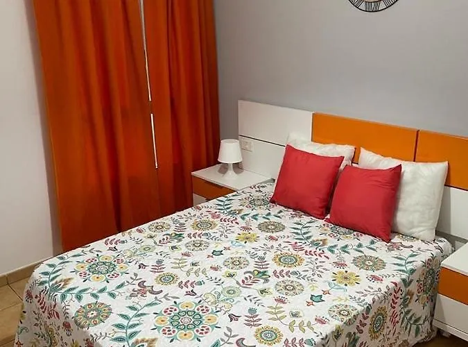 APARTAMENTO SOL Y PLAYA CON PISCINA y WIFI