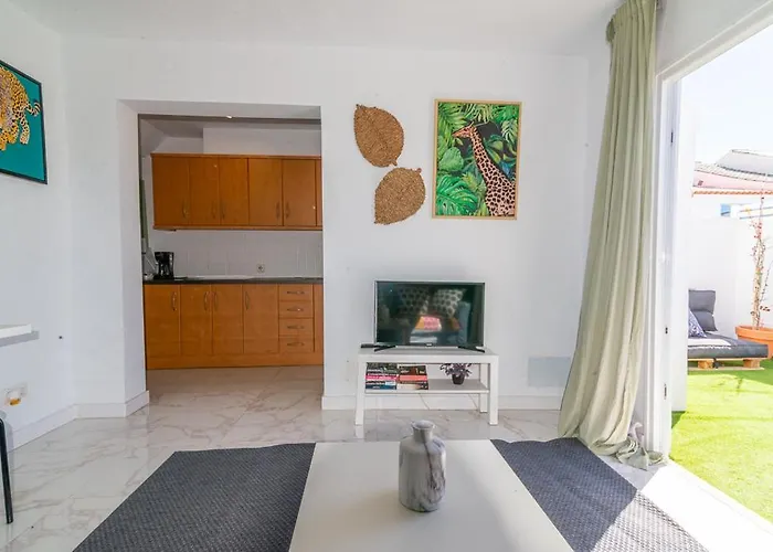 Deluxe Duplex Bungalow Private Parking