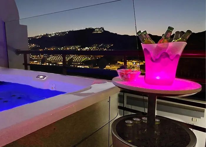 “Villa Mogán Mall”, con jacuzzi