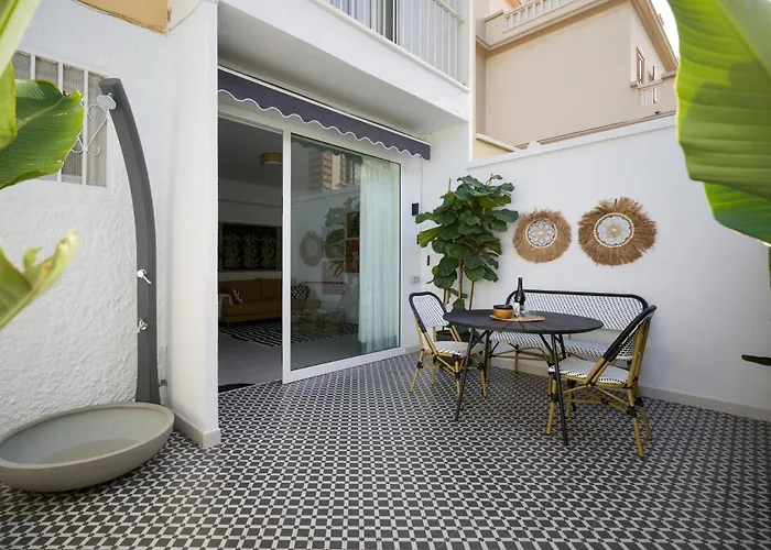 Cosmopolitan Design By Canariasgetaway