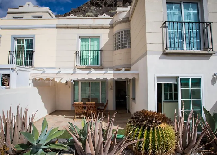 Orquidea Holiday Modern House