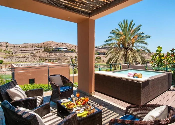 Los Lagos 20 By Villagrancanaria