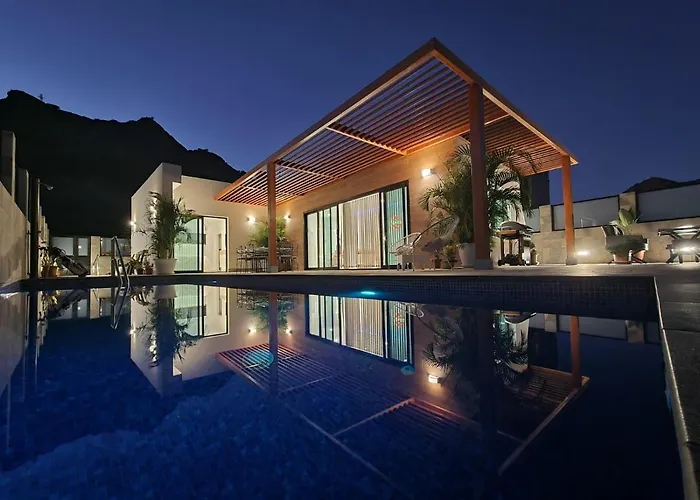 Villa De Lujo Con Piscina Climatizada