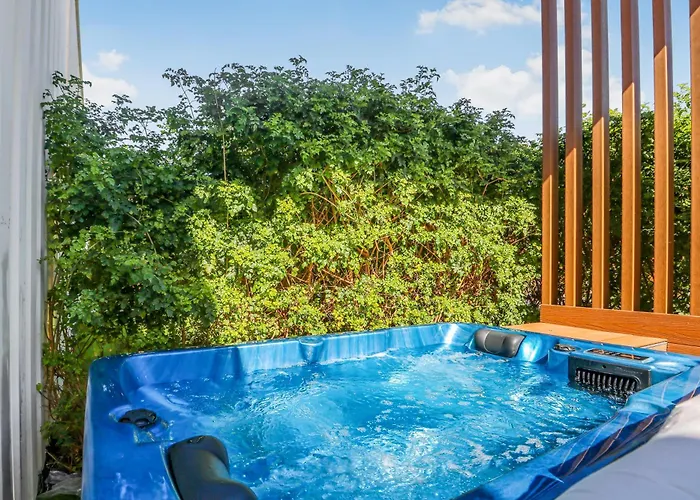 Agaete Sunset Vista With Jacuzzi 2-Br Apartment