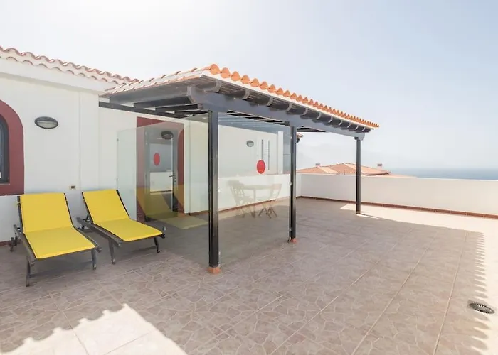 Atico Con Terraza En Agaete