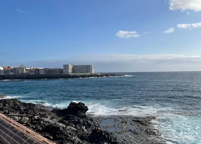 Hostjimeno Beach